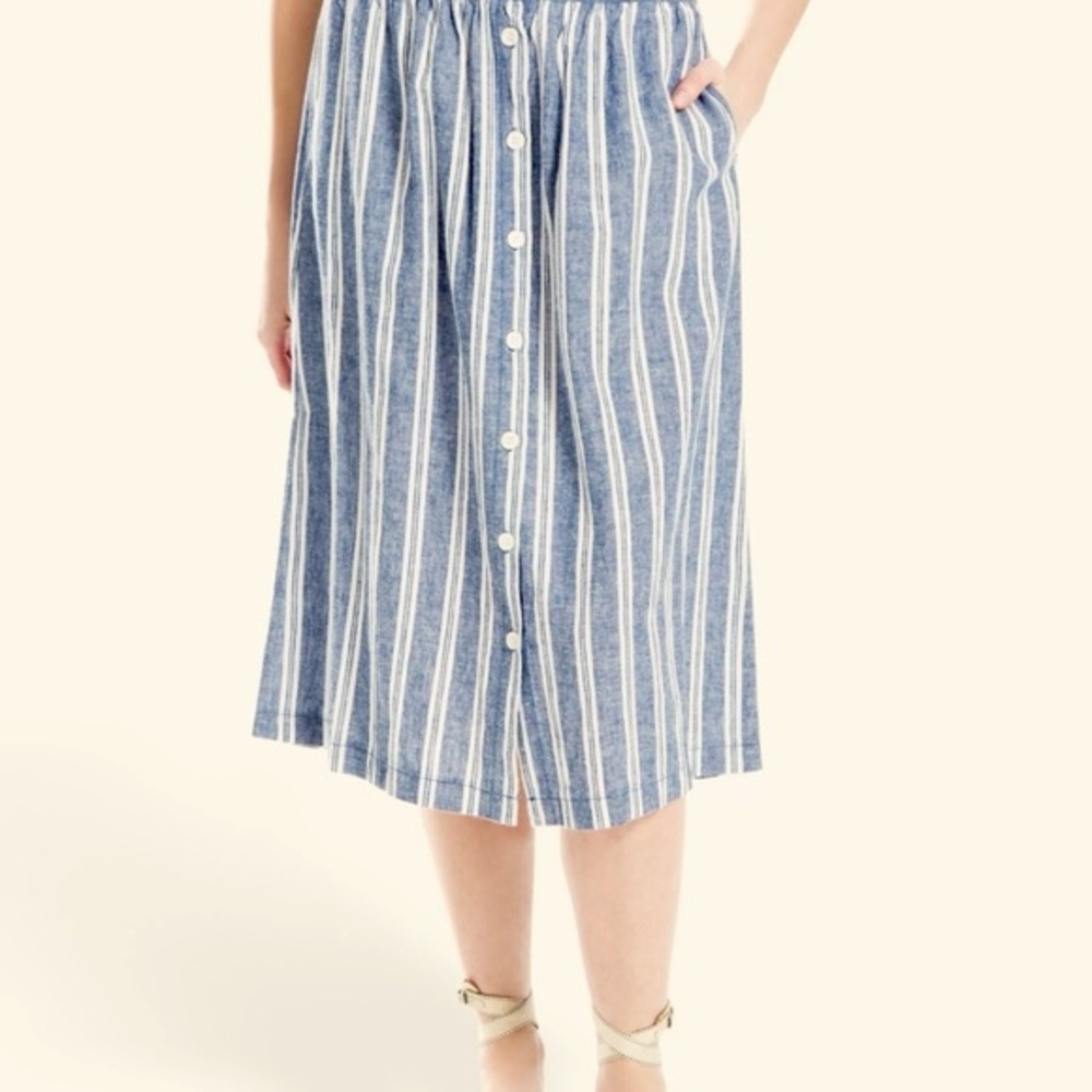 Max Studio Grey and White Midi Skirt Size Small WITH POCKETS!